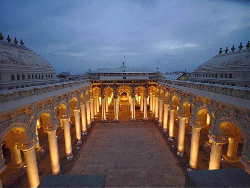 Thirumalai-Nayak-Palace-Madurai1